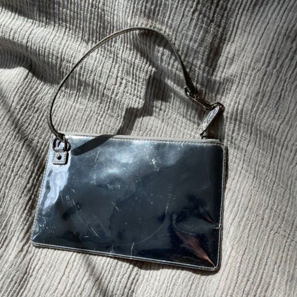 Louis Vuitton Mirror Pochette - Picture 6 of 6